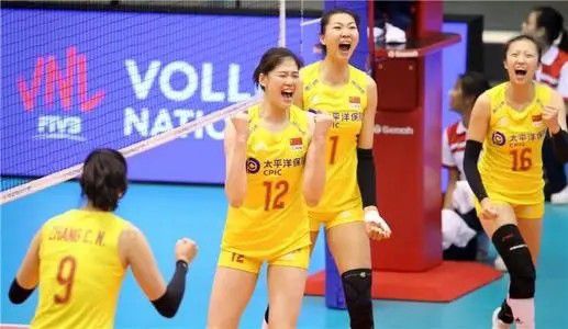 沙特联-吉达联合4-2卡利杰仍居第4 本泽马点射破门+伤退北京时间11月30日23:00，沙特联第15轮吉达联合迎战卡利杰的比赛，上半场科罗纳多推射破门，本泽马点射+中柱随后伤退，纳里点射扳回一城，下半场哈姆达拉点射，扎卡里亚-豪萨维推射破门，特耶斯精彩侧身凌空破门，最终吉达联合4-2卡利杰仍居第4。